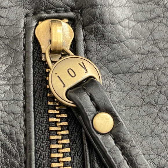 Joy Susan Black vegan Leather Crossbody Bag - Picture 2 of 4